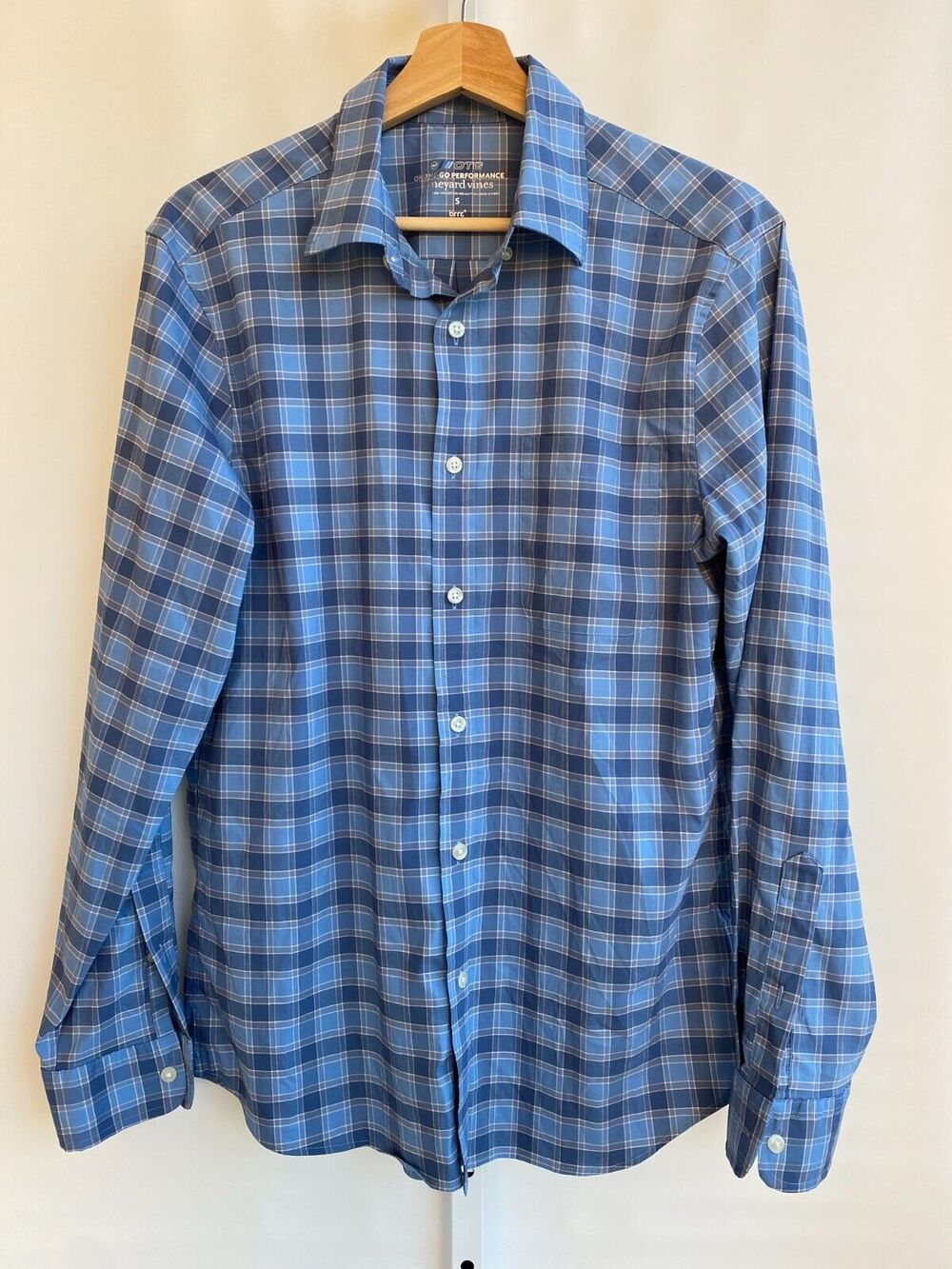 Vineyard Vines On The Go Performance OTG Gingham Button Down Shirt - S
